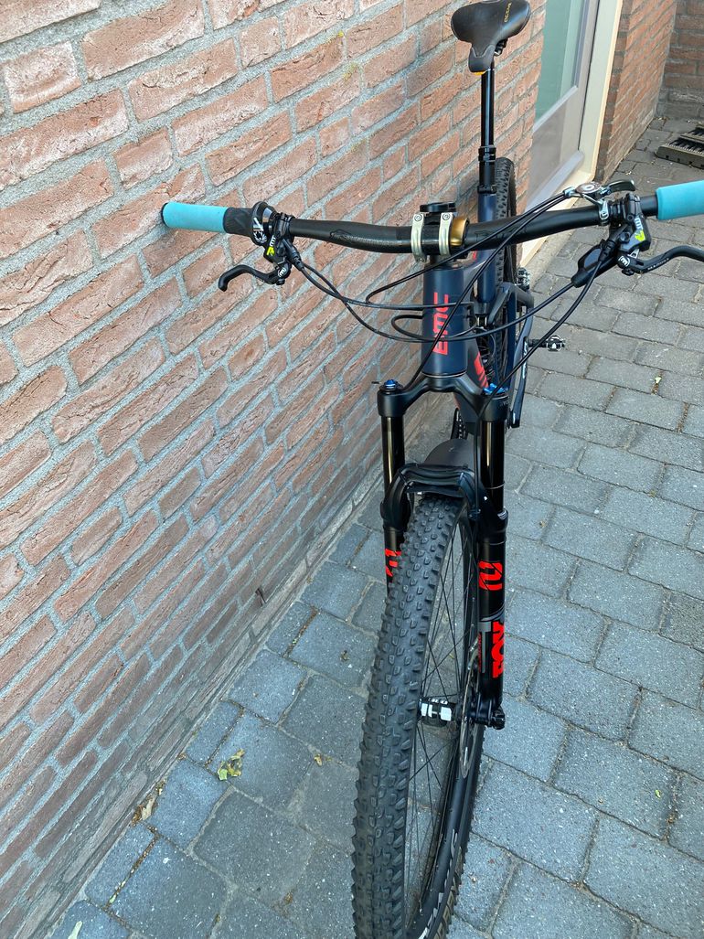 BMC Speedfox One XL Full Carbon 2021 Mountainbike d'occasion — image 5 sur 6