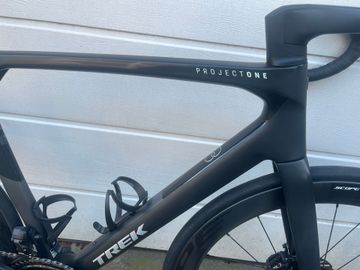 Käytetty Trek Madone Shimano Ultegra Di2 2025 Road & Gravel — kuva 4 / 8