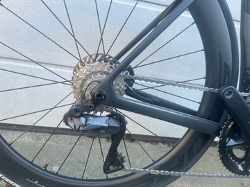 Käytetty Trek Madone Shimano Ultegra Di2 2025 Road & Gravel — kuva 3 / 8