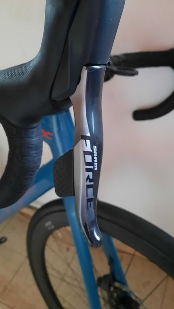 Used BMC Roadmachine 01 THREE 2020 2020 Road & Gravel — image 7 of 8