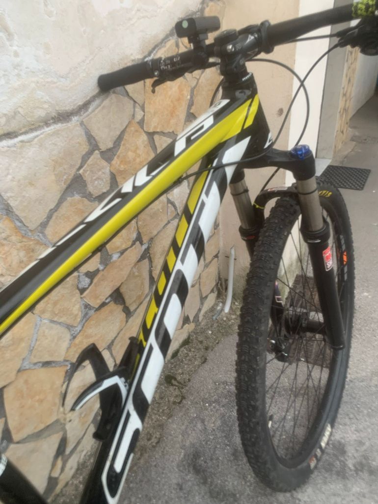 Used Scott Scale Shimano Deore XT 2018 Mountainbike, Black — image 1 of 7