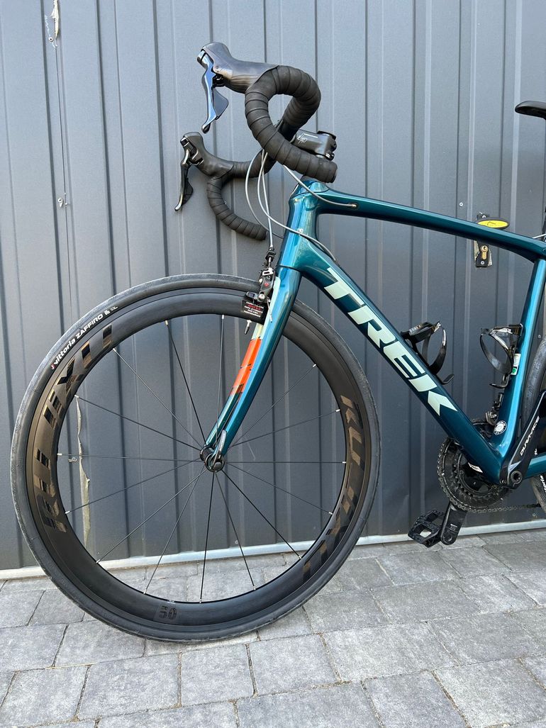 Used Trek Domane SL 8 2017 2017 Road & Gravel, Blue — image 8 of 13