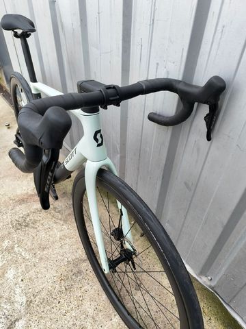 Used Scott Addict RC Shimano 105 Di2 2026 Road & Gravel, Green — image 3 of 4
