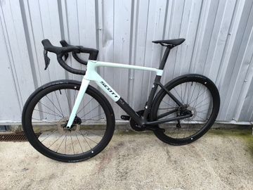 Used Scott Addict RC Shimano 105 Di2 2026 Road & Gravel, Green — image 4 of 4