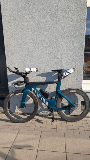 Canyon Speedmax CF SLX 8 eTap 2022 2022 Road & Gravel usato, Verde — immagine 2 di 6
