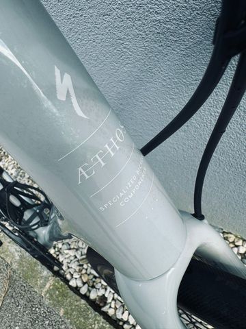 Used Specialiced Custom SRAM Rival eTap AXS 2024 Road & Gravel, Light Gray — image 9 of 14
