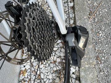 Used Specialiced Custom SRAM Rival eTap AXS 2024 Road & Gravel, Light Gray — image 10 of 14