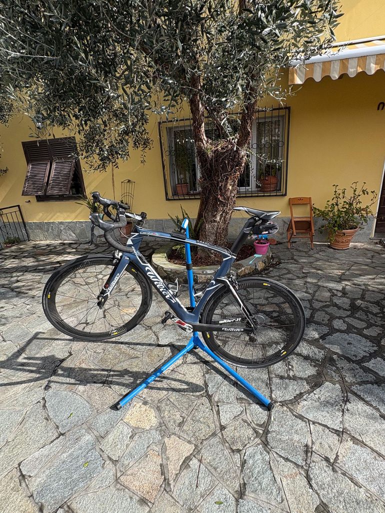 Used Wilier Cento1air Shimano Dura Ace 2013 Road & Gravel, Blue — image 1 of 12