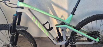 Used Canyon Strive CF 8 2021 2021 Mountainbike, Green, 29 — image 2 of 6