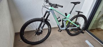 Used Canyon Strive CF 8 2021 2021 Mountainbike, Green, 29 — image 1 of 6