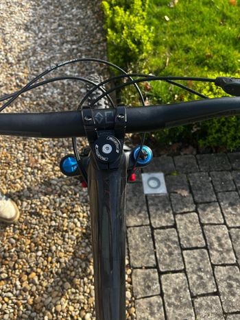 Used Giant Giant Custom SRAM GX Eagle 2023 Mountainbike, Negro — image 7 of 9