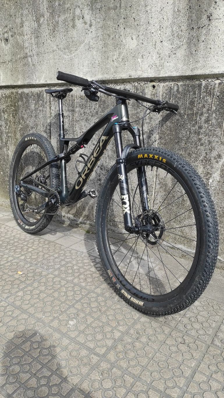 Used Orbea oiz Orbea oiz Custom SRAM XX1 Eagle AXS 2023 Mountainbike, Negro — image 1 of 9