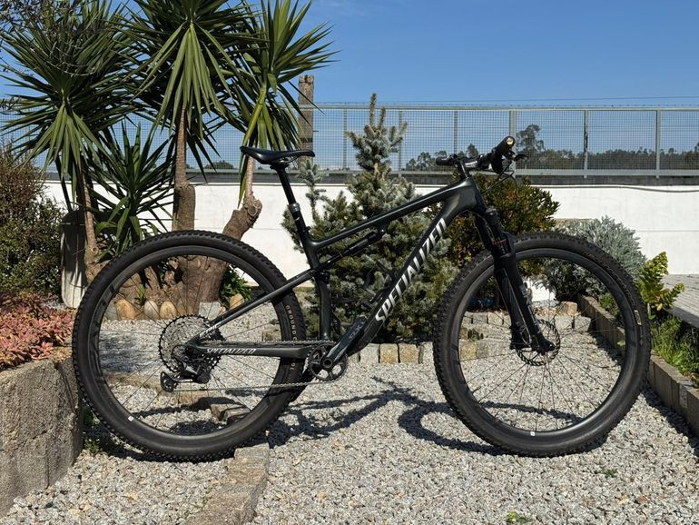 Used Specialized Epic Comp 2021 2021 Mountainbike — image 1 of 13