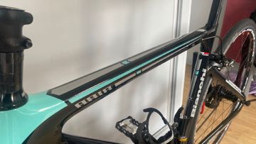 Used Bianchi Aria 105 2018 2018 Road & Gravel, Black — image 5 of 10