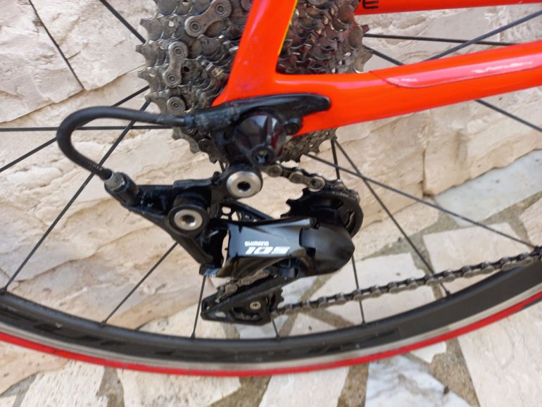 Used Cannondale SuperSix EVO Shimano 105 2018 Road & Gravel, Red — image 10 of 18
