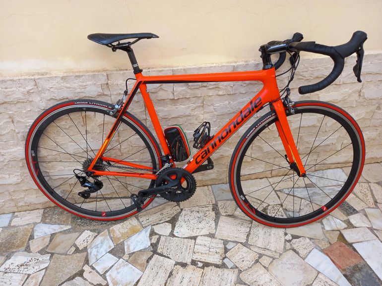 Used Cannondale SuperSix EVO Shimano 105 2018 Road & Gravel, Red — image 1 of 18