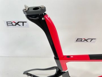 Used Pinarello F9 Frameset Razor Red 53 Frameset 2025 Road & Gravel, Red — image 4 of 5