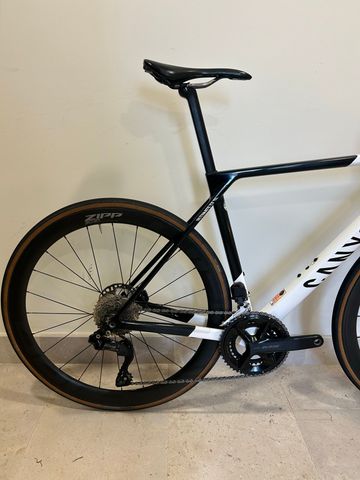 Brugt Canyon Ultimate CF SL 7 Di2 2023 2023 Road & Gravel — billede 5 af 9