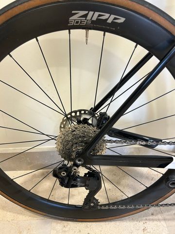 Brugt Canyon Ultimate CF SL 7 Di2 2023 2023 Road & Gravel — billede 3 af 9