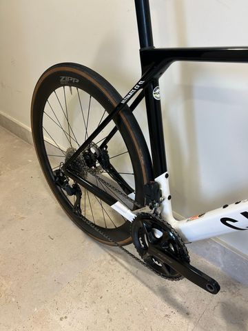 Brugt Canyon Ultimate CF SL 7 Di2 2023 2023 Road & Gravel — billede 7 af 9
