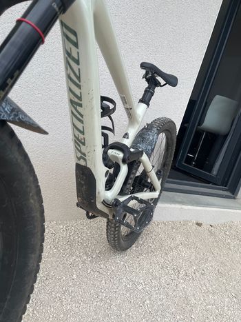 Used Specialized Enduro Elite 2022 2022 Mountainbike — image 7 of 8