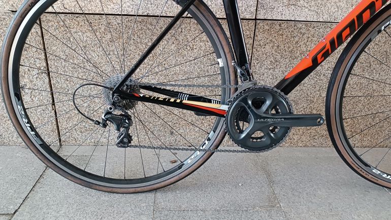 Used Giant TCR Advanced Pro 1 2016 2016 Road & Gravel, Black — image 5 of 7