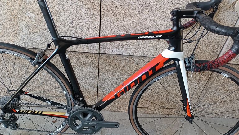 Used Giant TCR Advanced Pro 1 2016 2016 Road & Gravel, Black — image 4 of 7