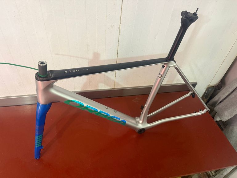 Used Orbea ORCA M10iLTD PWR 2025 Frameset 2025 Road & Gravel, Light Gray — image 3 of 3