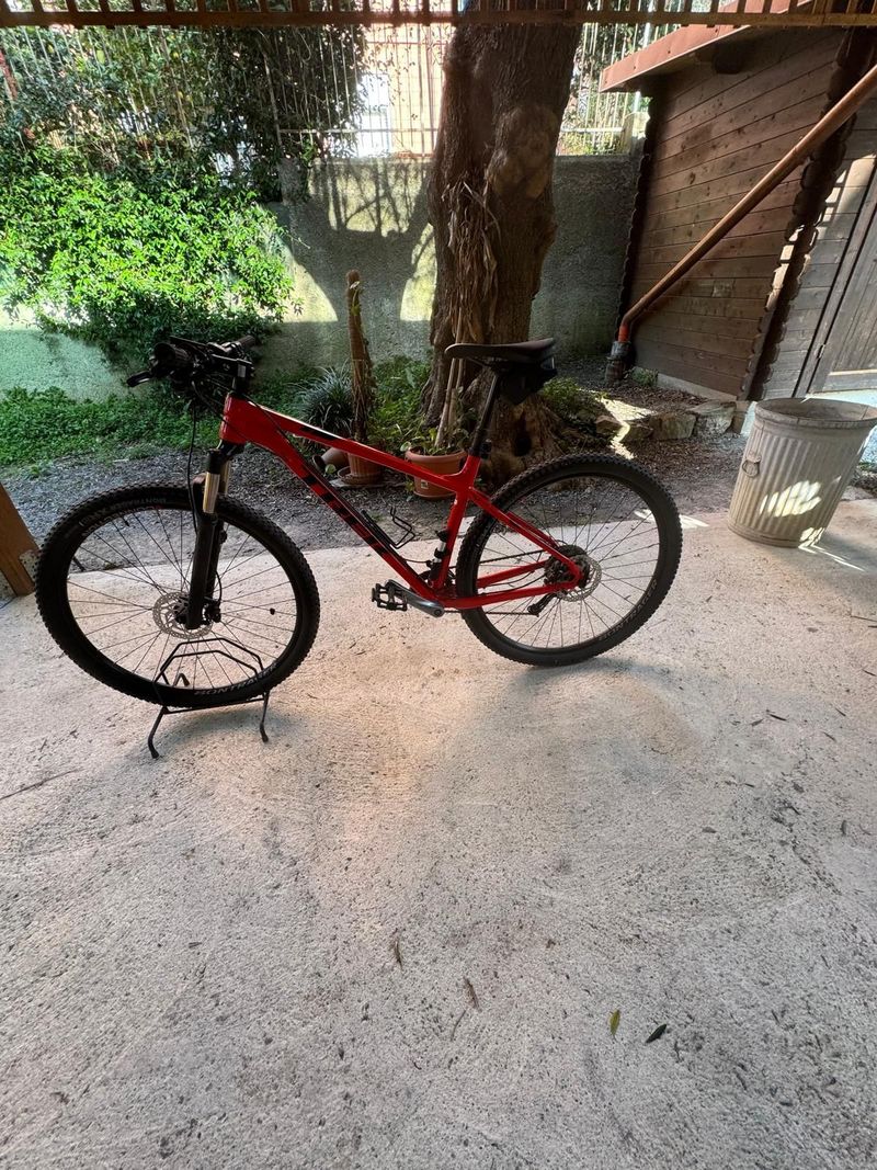 Used Trek X-Caliber 7 2018 2018 Mountainbike, Red, 27.5, 29 — image 11 of 16