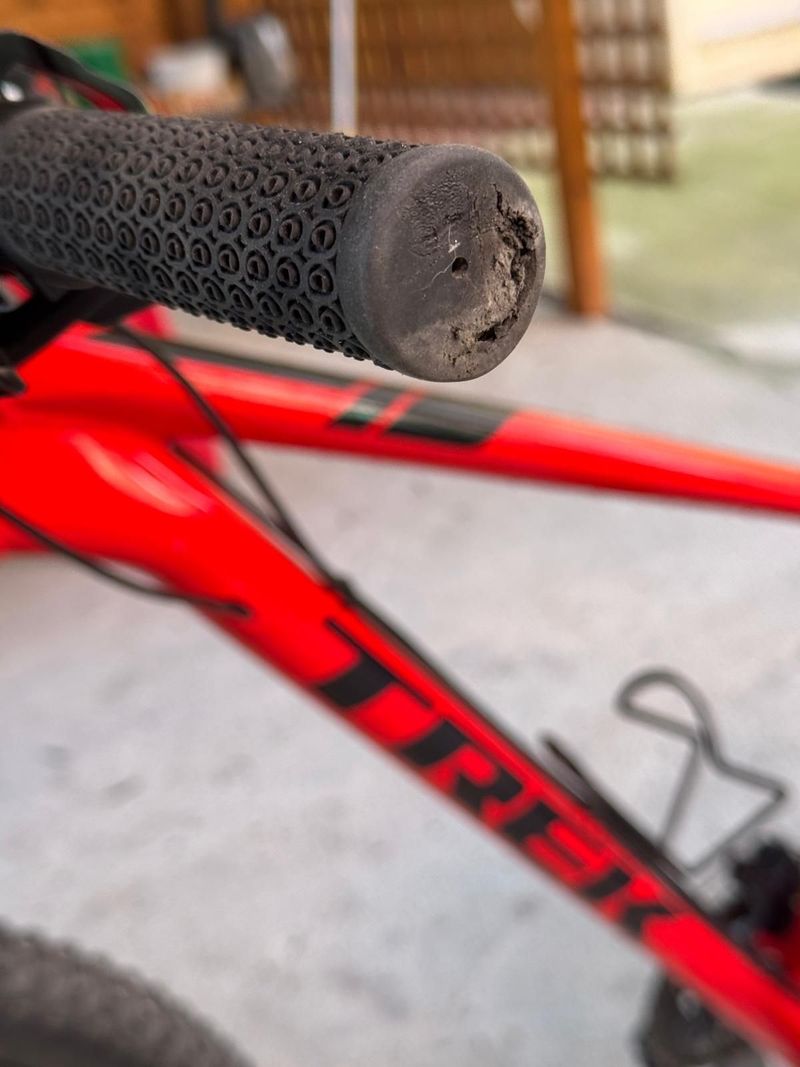 Used Trek X-Caliber 7 2018 2018 Mountainbike, Red, 27.5, 29 — image 10 of 16