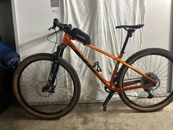 KTM, MYROON ELITE 2025