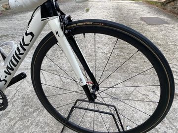 Used Specialized Tarmac Sensah Empire 2020 Road & Gravel, White — image 7 of 12