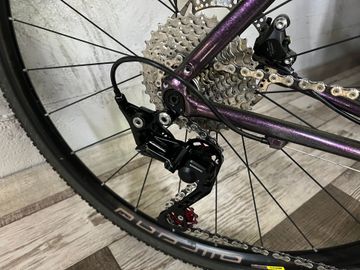 Tweedehands Cannondale TOPSTONE 2 VIOLETA 2022 Road & Gravel — afbeelding 13 van 16
