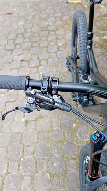 Used Specialized Stumpjumper SRAM GX 2017 Mountainbike, Nero — image 13 of 19