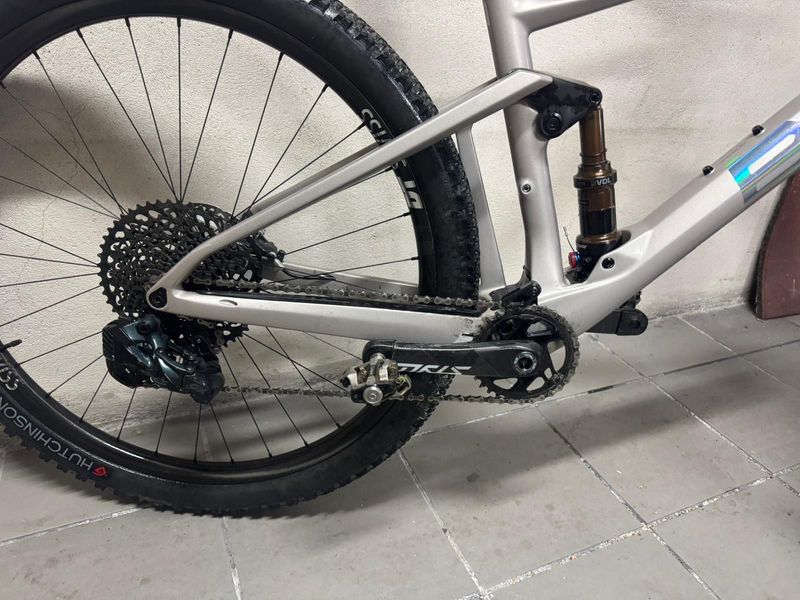 Used BMC Fourstroke SRAM GX Eagle AXS 2021 Mountainbike, Light Gray — image 3 of 4