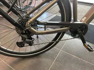 Used Bergamont E-Ville Shimano Deore XT 2024 Urban, Light Gray — image 3 of 4