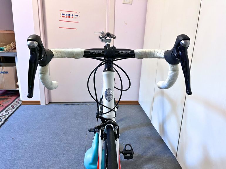 Used Bianchi Bianchi Via Nirone 7 Shimano 105 11v 2012 Road & Gravel — image 3 of 4