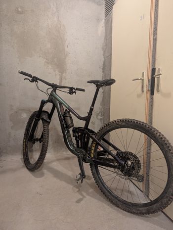 Used Giant Reign 1 2024 2024 Mountainbike, Schwarz, 27.5 — image 2 of 4