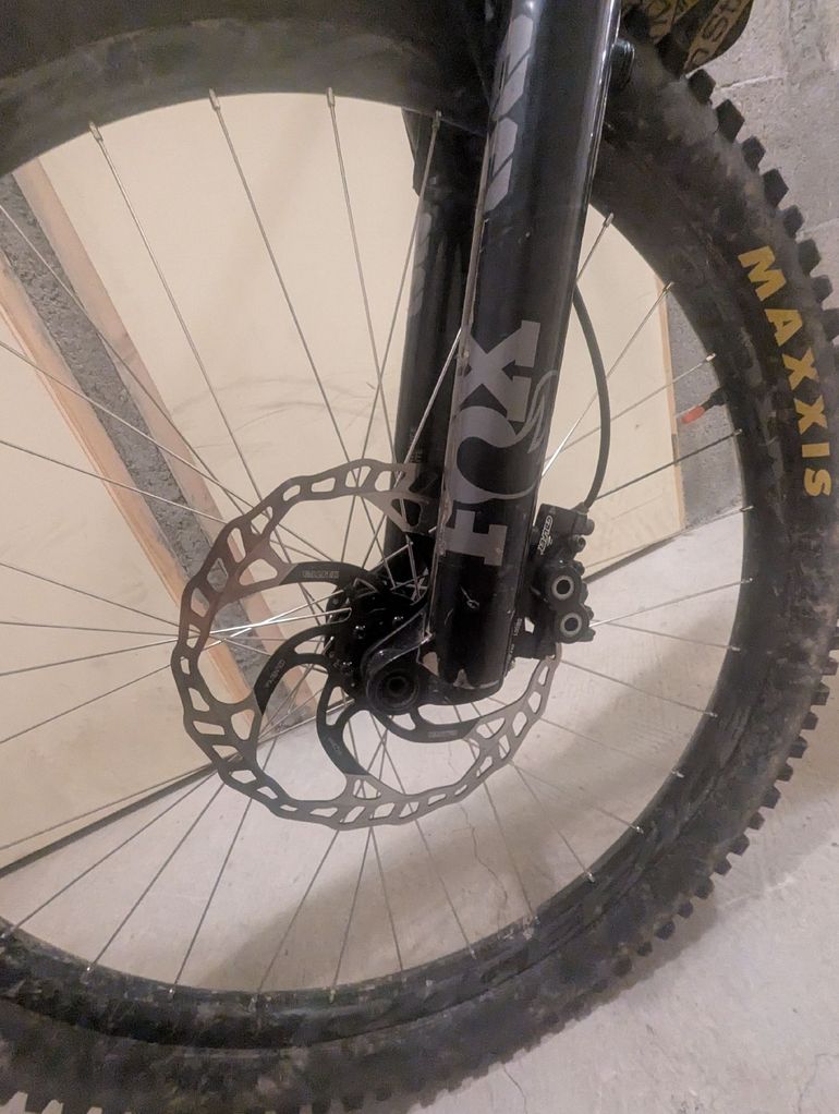 Used Giant Reign 1 2024 2024 Mountainbike, Schwarz, 27.5 — image 4 of 4