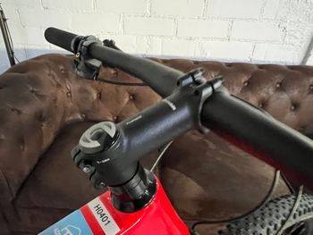 Used Cannondale Scalpel HT Carbon 4 2025 2025 Mountainbike, Red, 29 — image 6 of 16