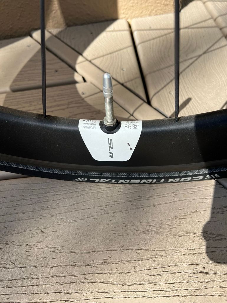 Used Giant TCR Advanced SL 2 2016 2016 Road & Gravel, White — image 5 of 5