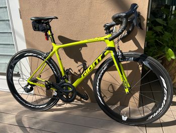 Used Giant TCR Advanced SL 2 2016 2016 Road & Gravel, White — image 1 of 5