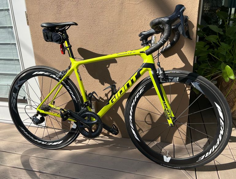 Used Giant TCR Advanced SL 2 2016 2016 Road & Gravel, White — image 1 of 5