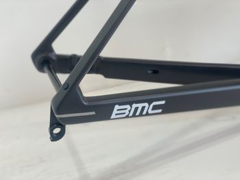 Used BMC Teammachine SLR01 Matt Black/White 58 Frameset 2024 Road & Gravel — image 2 of 5