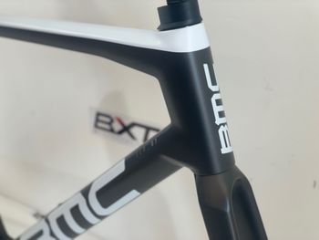 Used BMC Teammachine SLR01 Matt Black/White 58 Frameset 2024 Road & Gravel — image 4 of 5