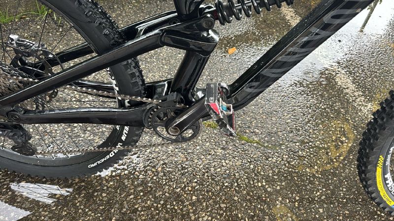 Used Canyon Torque 29 CF 8 2023 2023 Mountainbike, Black, Mixed — image 6 of 8