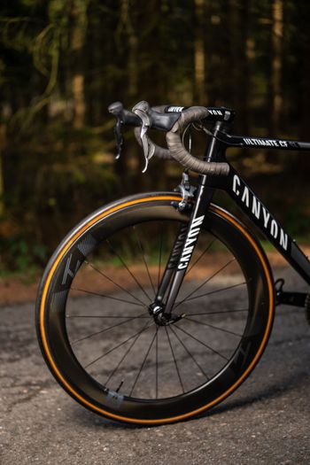 Used Canyon Ultimate Shimano Ultegra Di2 2018 Road & Gravel, Black — image 2 of 6