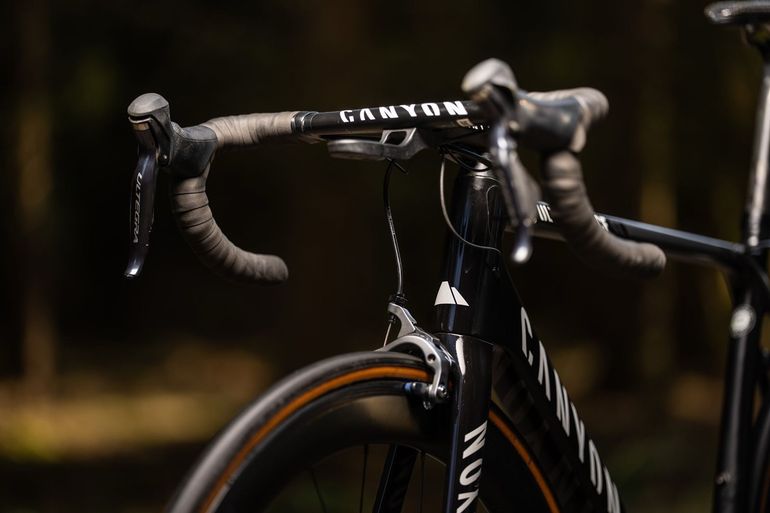 Used Canyon Ultimate Shimano Ultegra Di2 2018 Road & Gravel, Black — image 4 of 6