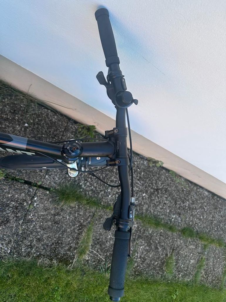 Used Giant Giant Custom Other Shimano 2009 Road & Gravel, Schwarz — image 5 of 8