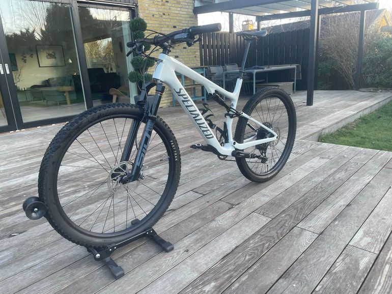 Used Specialized Epic SRAM GX Eagle 2024 Mountainbike, White, 29 — image 2 of 9
